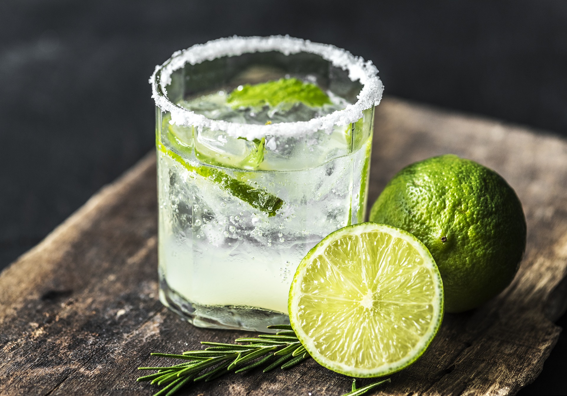 beverage-3533084_1920
